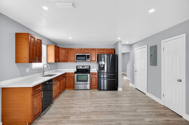 5424 SW 44th Terrace, Dania Beach, FL 33314