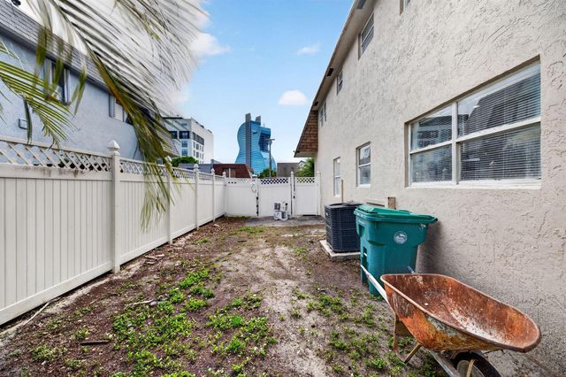 5424 SW 44th Terrace, Dania Beach, FL 33314