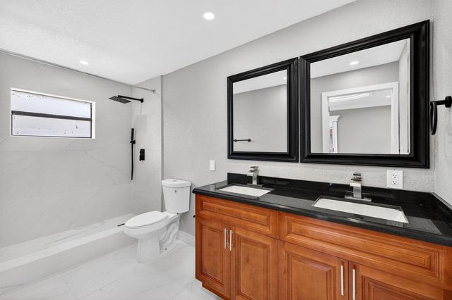 5424 SW 44th Terrace, Dania Beach, FL 33314