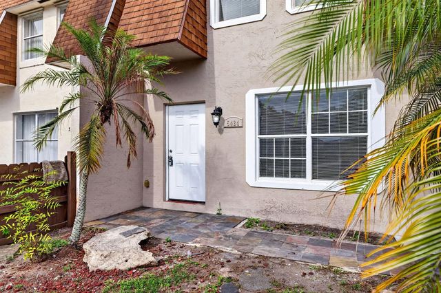5424 SW 44th Terrace, Dania Beach, FL 33314