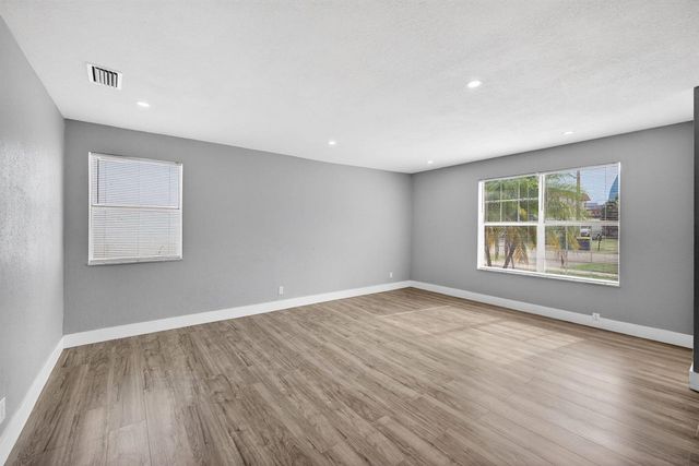 5424 SW 44th Terrace, Dania Beach, FL 33314