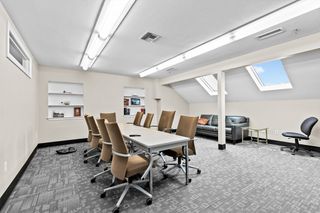 85 River St 8, Waltham, MA 02453