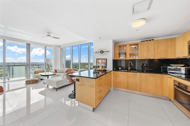 6899 Collins Ave 2004, Miami Beach, FL 33141