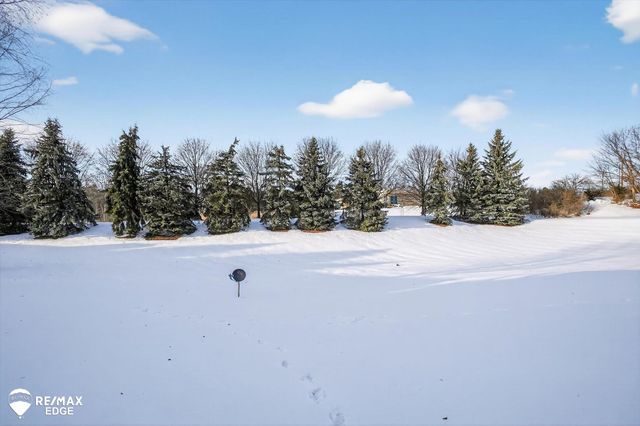 3175 Ivy Lane, Grand Blanc, MI 48439