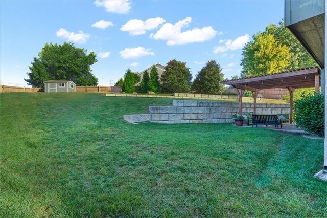 6942 CONSTANCE Street, Shawnee, KS 66216