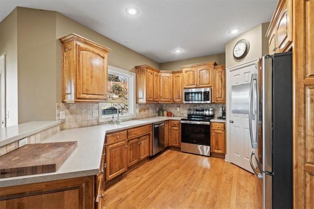 6942 CONSTANCE Street, Shawnee, KS 66216