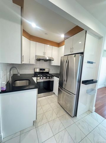14456 Roosevelt Avenue 5A, Flushing, NY 11354