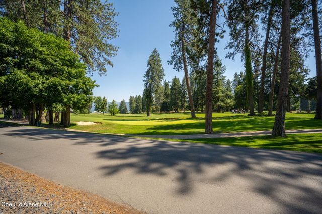 10095 N Pines RD, Hayden, ID 83835