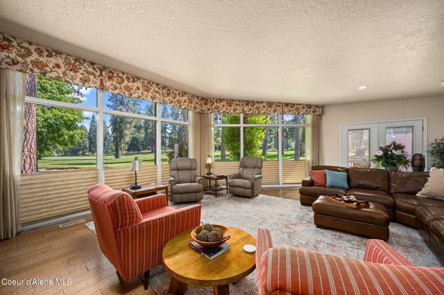 10095 N Pines RD, Hayden, ID 83835