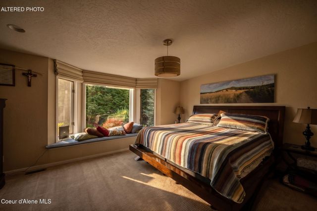 10095 N Pines RD, Hayden, ID 83835