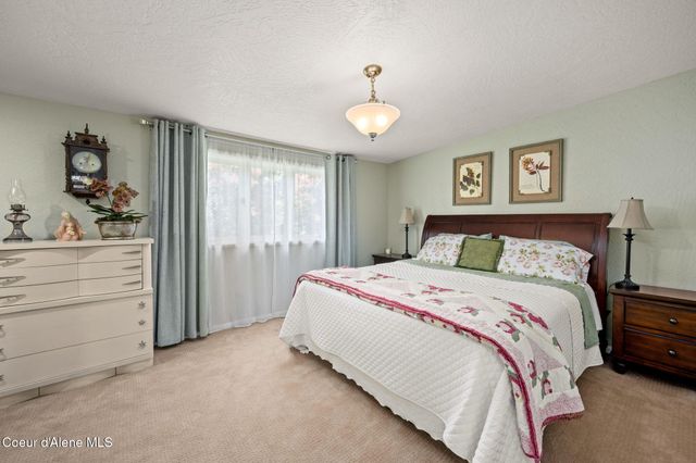 10095 N Pines RD, Hayden, ID 83835