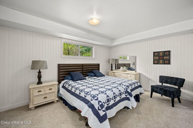 10095 N Pines RD, Hayden, ID 83835