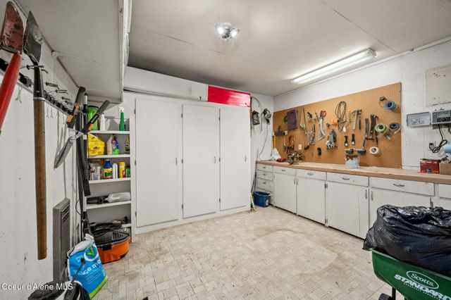 10095 N Pines RD, Hayden, ID 83835