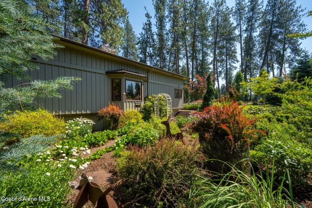 10095 N Pines RD, Hayden, ID 83835