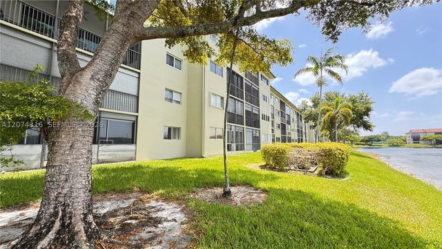 1400 SW 131st Way 305Q, Pembroke Pines, FL 33027