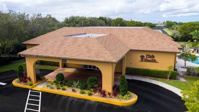 1400 SW 131st Way 305Q, Pembroke Pines, FL 33027