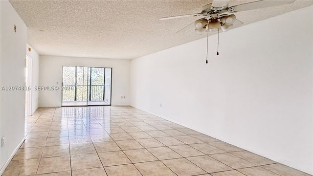 1400 SW 131st Way 305Q, Pembroke Pines, FL 33027