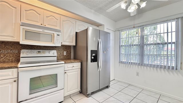 1400 SW 131st Way 305Q, Pembroke Pines, FL 33027