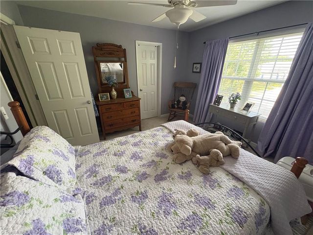 218 Silver Creek Trail, Kernersville, NC 27284