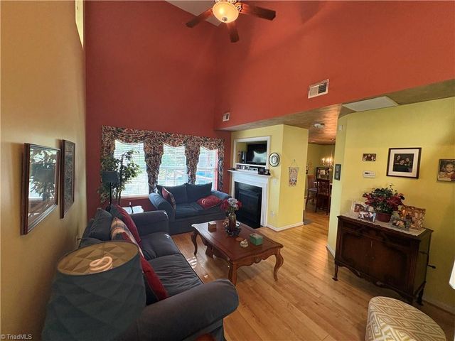 218 Silver Creek Trail, Kernersville, NC 27284