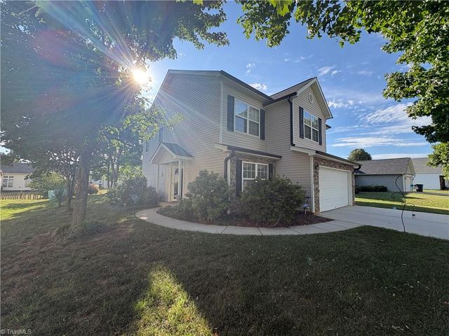 218 Silver Creek Trail, Kernersville, NC 27284
