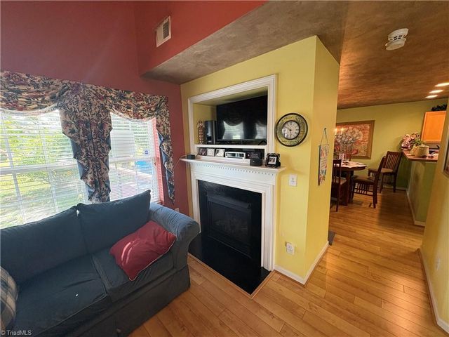 218 Silver Creek Trail, Kernersville, NC 27284