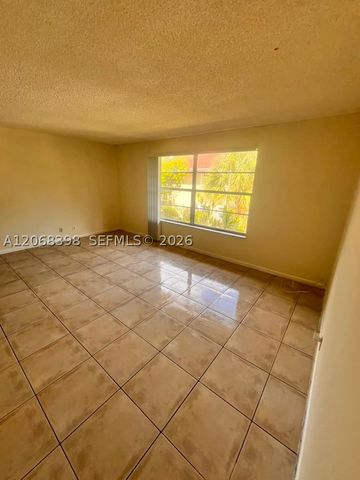 8704 NW 35th St 202, Coral Springs, FL 33065