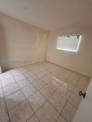 8704 NW 35th St 202, Coral Springs, FL 33065