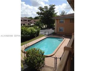 8704 NW 35th St 202, Coral Springs, FL 33065