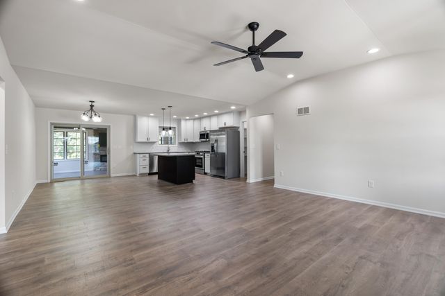 1622 Elderberry Street SE, Demotte, IN 46310