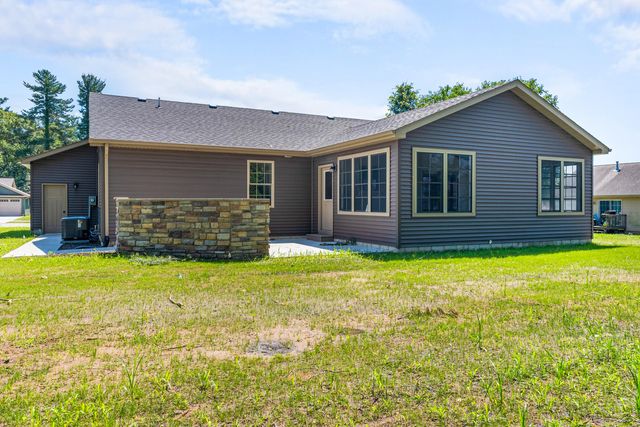 1622 Elderberry Street SE, Demotte, IN 46310