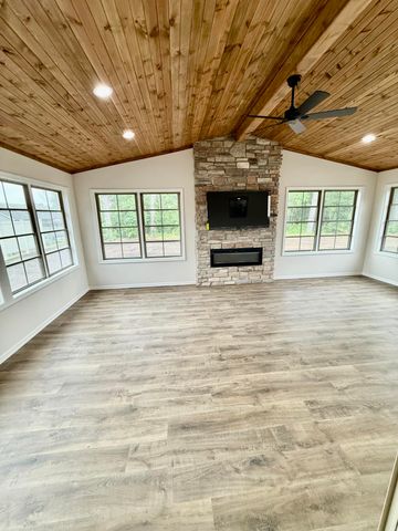 1622 Elderberry Street SE, Demotte, IN 46310