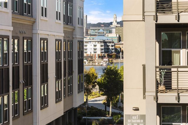 2836 Tradewind Dr, Alameda, CA 94501