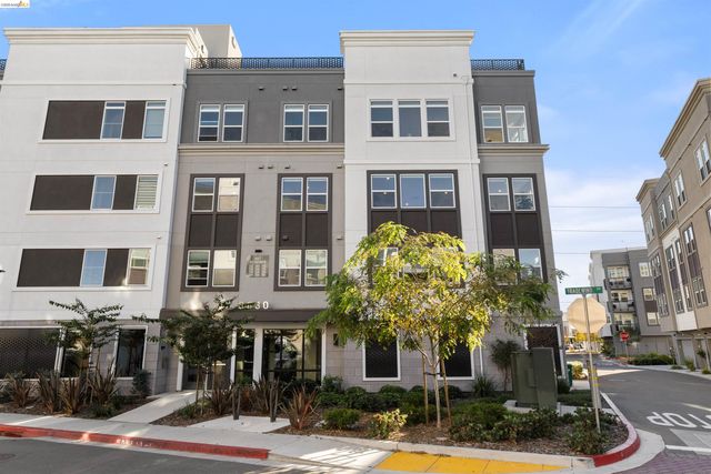 2836 Tradewind Dr, Alameda, CA 94501