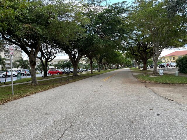 37 Yacht Club Drive 303, North Palm Beach, FL 33408