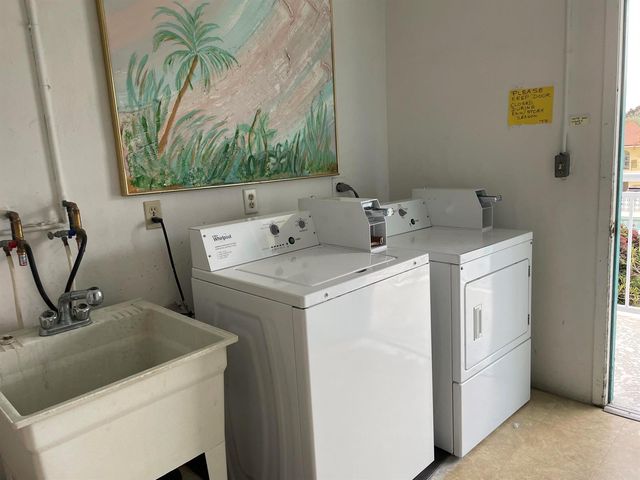 37 Yacht Club Drive 303, North Palm Beach, FL 33408