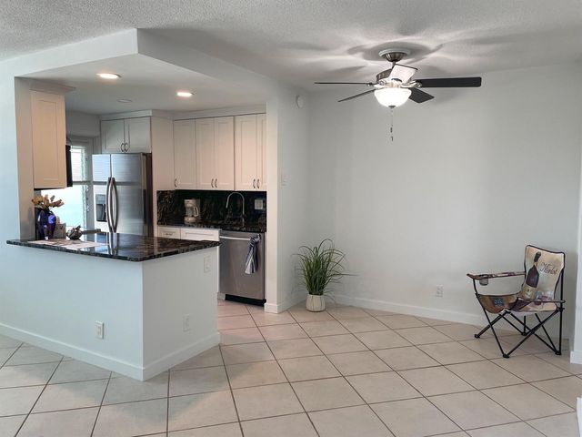 37 Yacht Club Drive 303, North Palm Beach, FL 33408
