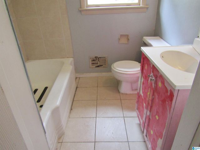 1712 2ND STREET NW, Center Point, AL 35215