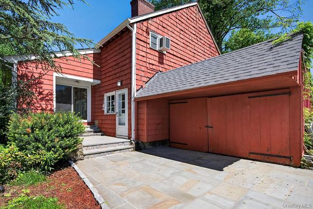 51 Pinesbridge Road, Ossining, NY 10562