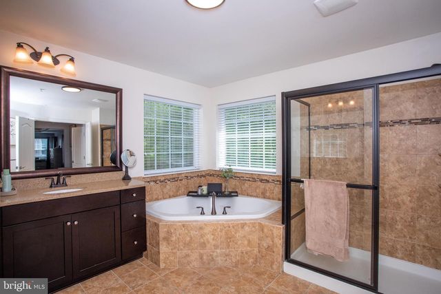 3012 LAKE FOREST DR, Upper Marlboro, MD 20774