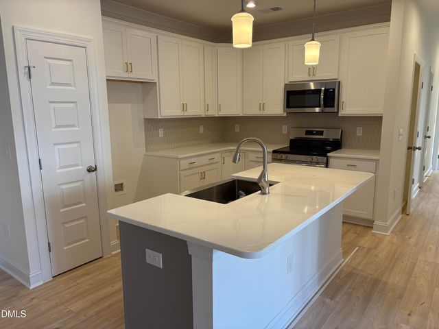 618 Weather Ridge Lane 28, Cary, NC 27513