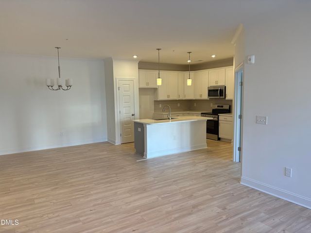 618 Weather Ridge Lane 28, Cary, NC 27513