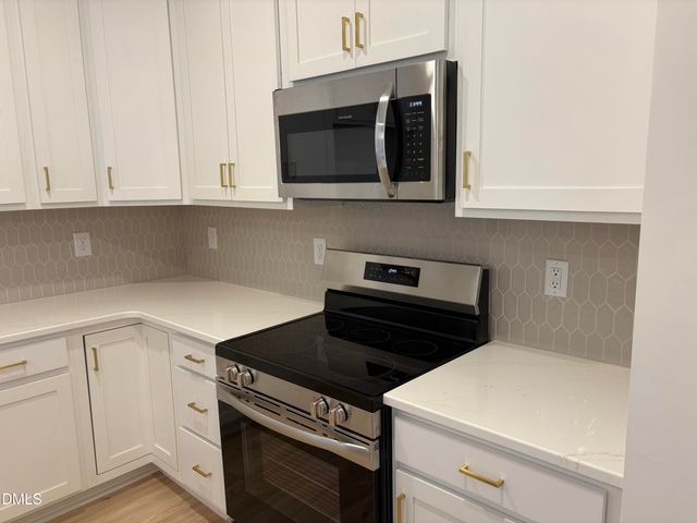 618 Weather Ridge Lane 28, Cary, NC 27513