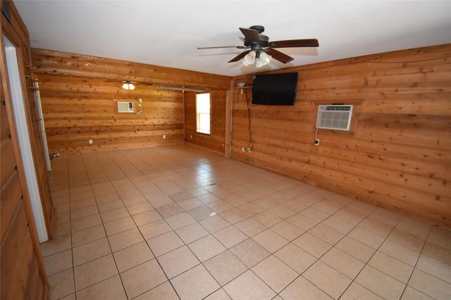 25201 Old Ferry RD, Spicewood, TX 78669