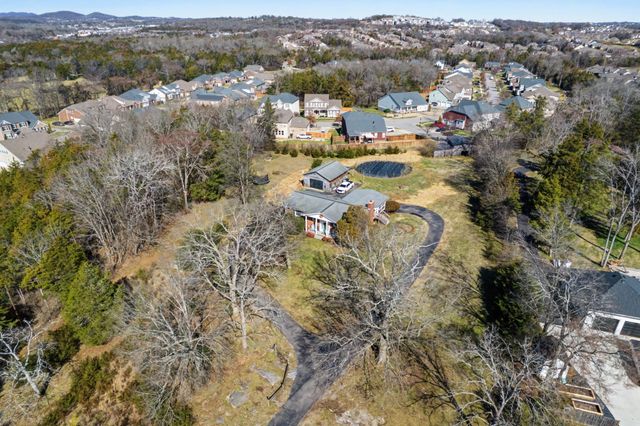 2084 Kidd Rd, Nolensville, TN 37135