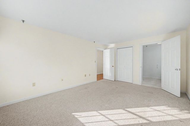 332 Parkside Rd Unit 3, New London, NH 03257