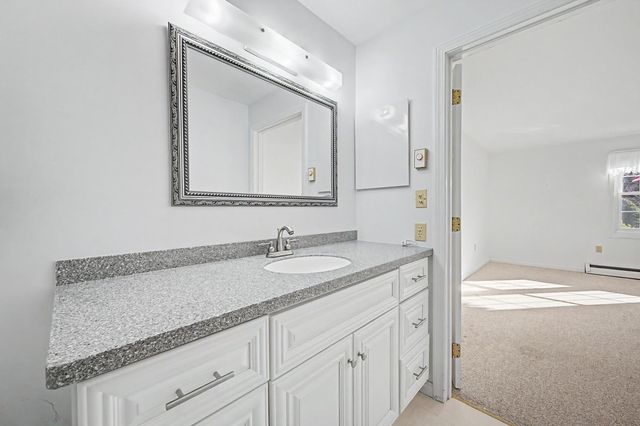 332 Parkside Rd Unit 3, New London, NH 03257