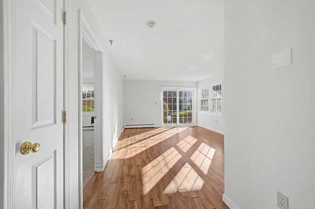 332 Parkside Rd Unit 3, New London, NH 03257