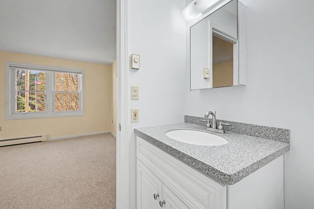 332 Parkside Rd Unit 3, New London, NH 03257