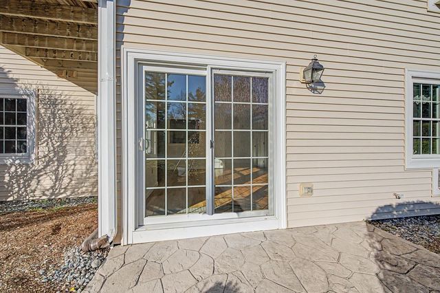 332 Parkside Rd Unit 3, New London, NH 03257